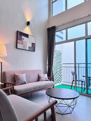 Penthouse with 3 bedrooms, Golden Hills Night Market